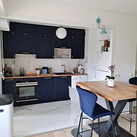 Σπίτι διακοπών Henri Camille Real Estate -beautiful One Bedroom Swimming Pool And Parking *